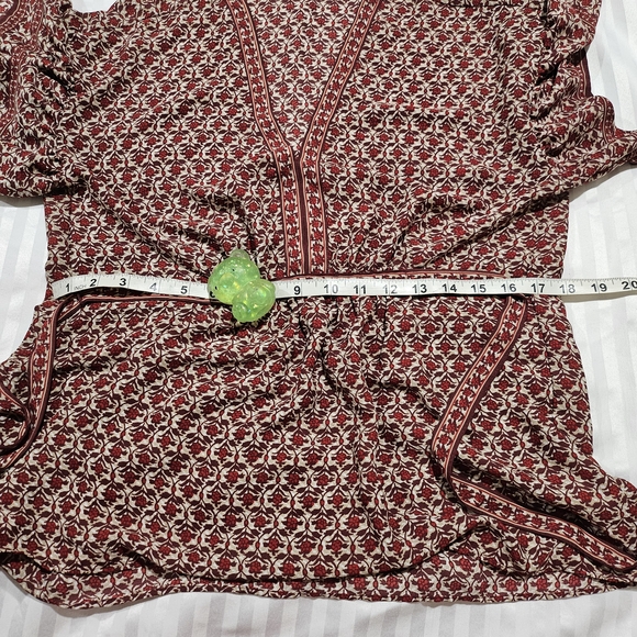 Floral Patterned Women's Top - Picture 5 of 10